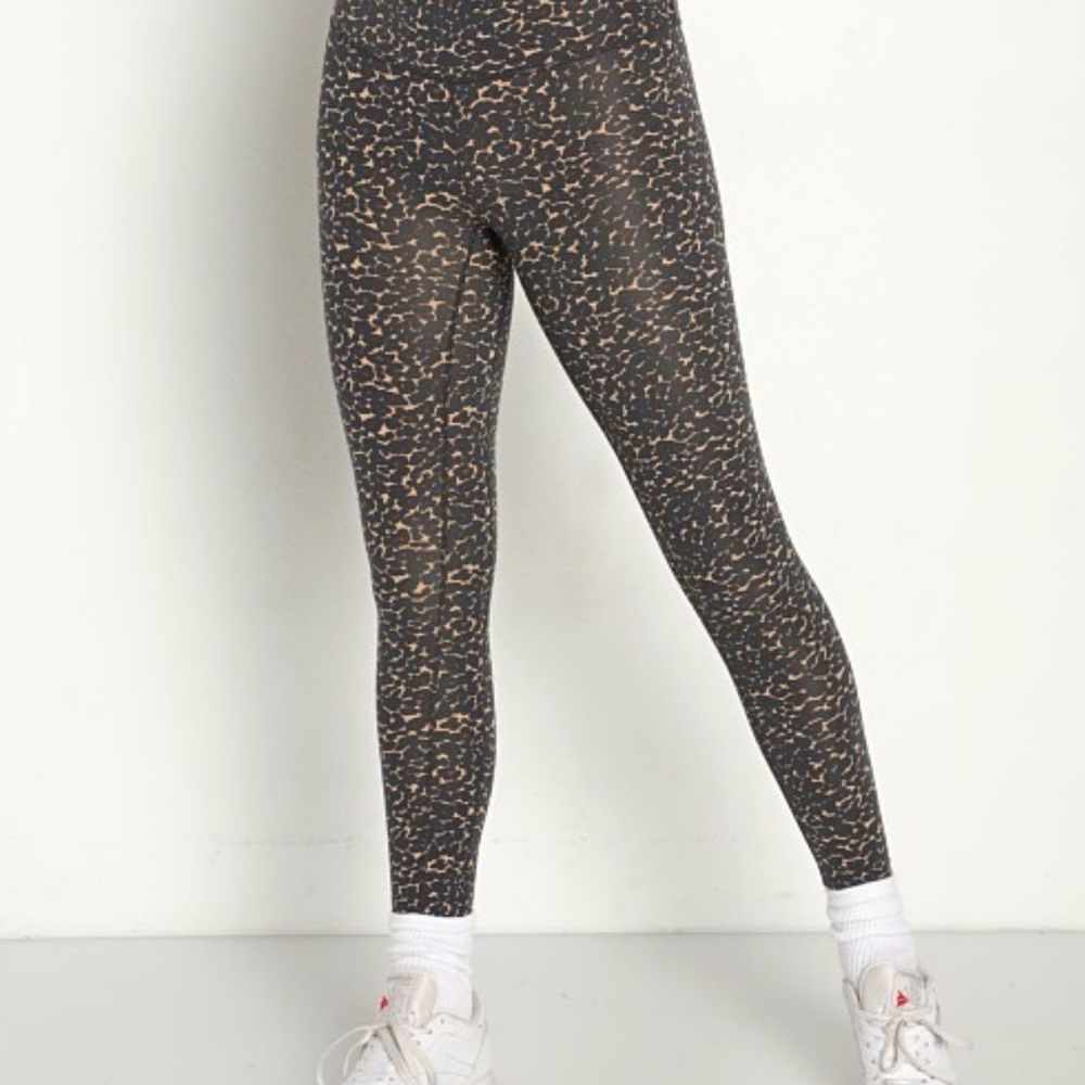 VARLEY size M Cluster Leopard Legging
